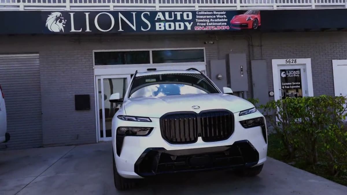 Lions Auto Body